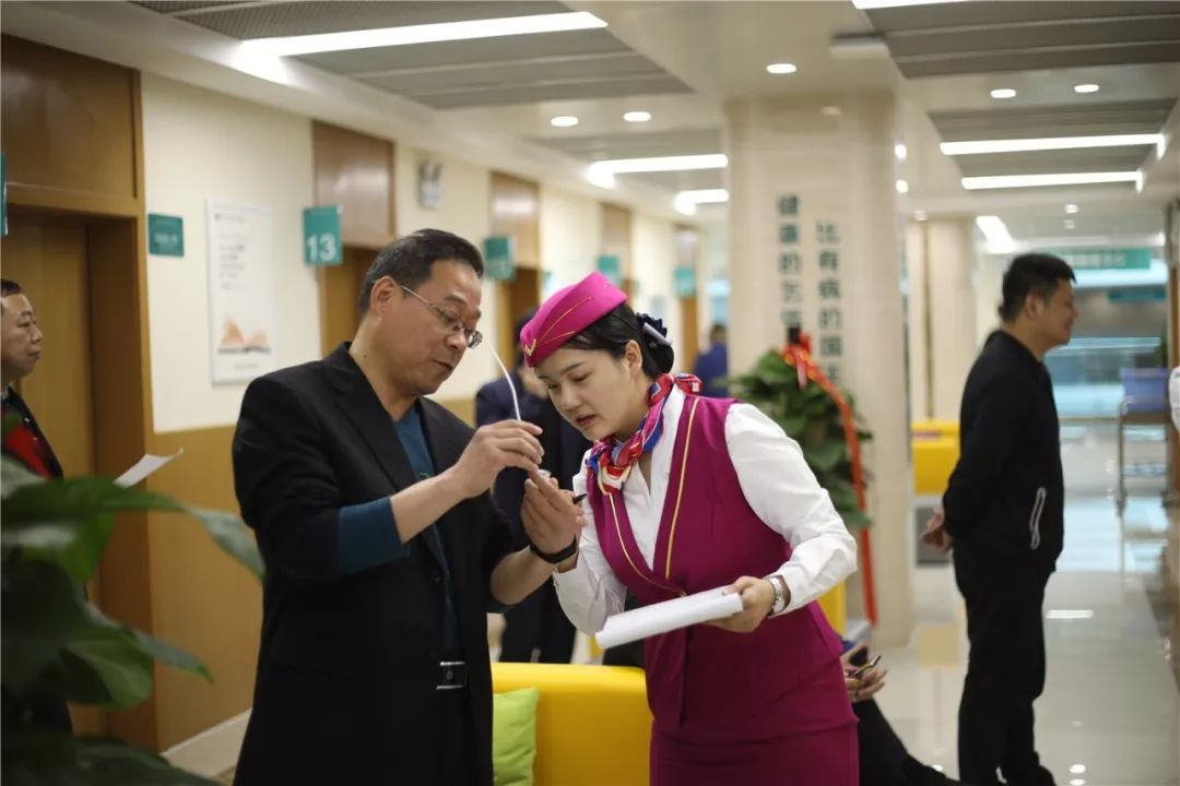 清远24小时套医保卡(北京医保卡使用指南)